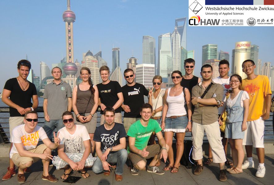 Gruppenfoto: Studierende des Doppelabschlussprogramm CDHAW – Tongji Uni in Shanghai.