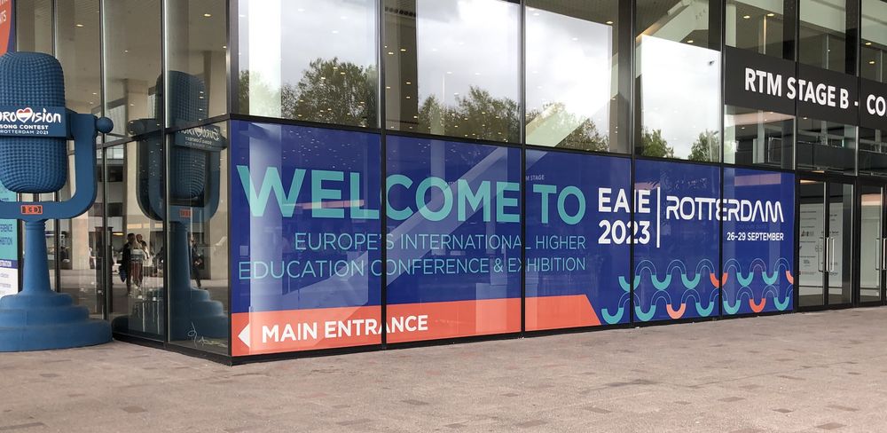 Foto: Besuch der EAIE (European Association for International Education) in Rotterdam, Eingang des Gebäudes (Fotoquelle: Prof. Dr. Thomas Pöpper)