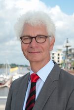 Portraitfoto: Professor Wilfried Schlüter