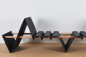 Foto: German students design flexible furniture collection using felt composite. Danke dezeen & Dank an die Holzgestalter_innen des aktuellen 7.Semesters! 