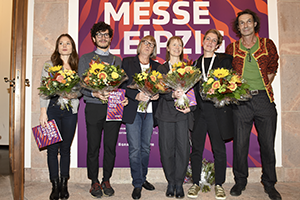 Gruppenbild: Grassimesse 2018. Preisträger/-innen v.l.n.r.: Jil Köhn, Christian Andrés Parra Sánchez, Angela Schönwald, Antje Dienstbir, Isabelle Enders, Ludwig Menzel.