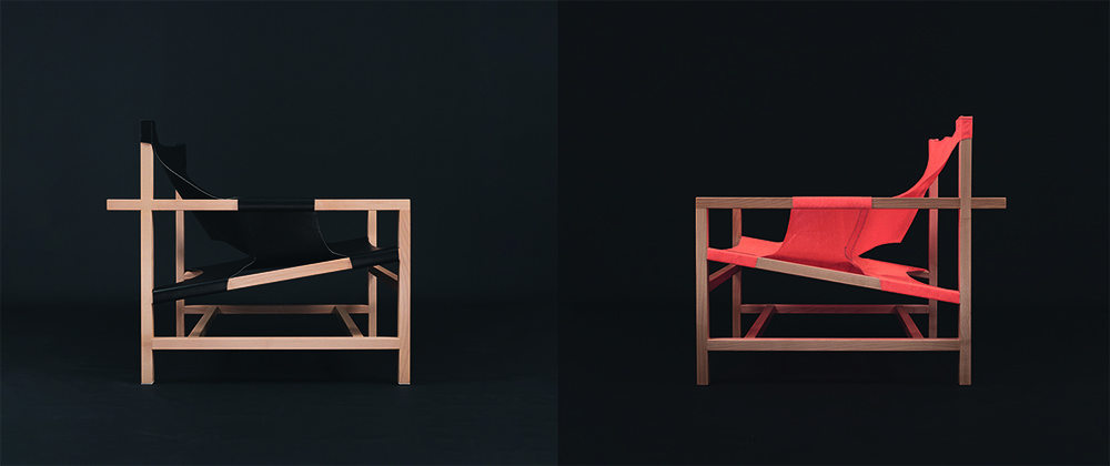 Foto: Master-Abschlussarbeit "H2L Lounge Stair" von Josef Ehnert, Fachrichtung Holzgestaltung, 2022, zwei Stühle, einer mit roter Sitzfläche und einer mit schwarzer Sitzfläche, Seitenansicht