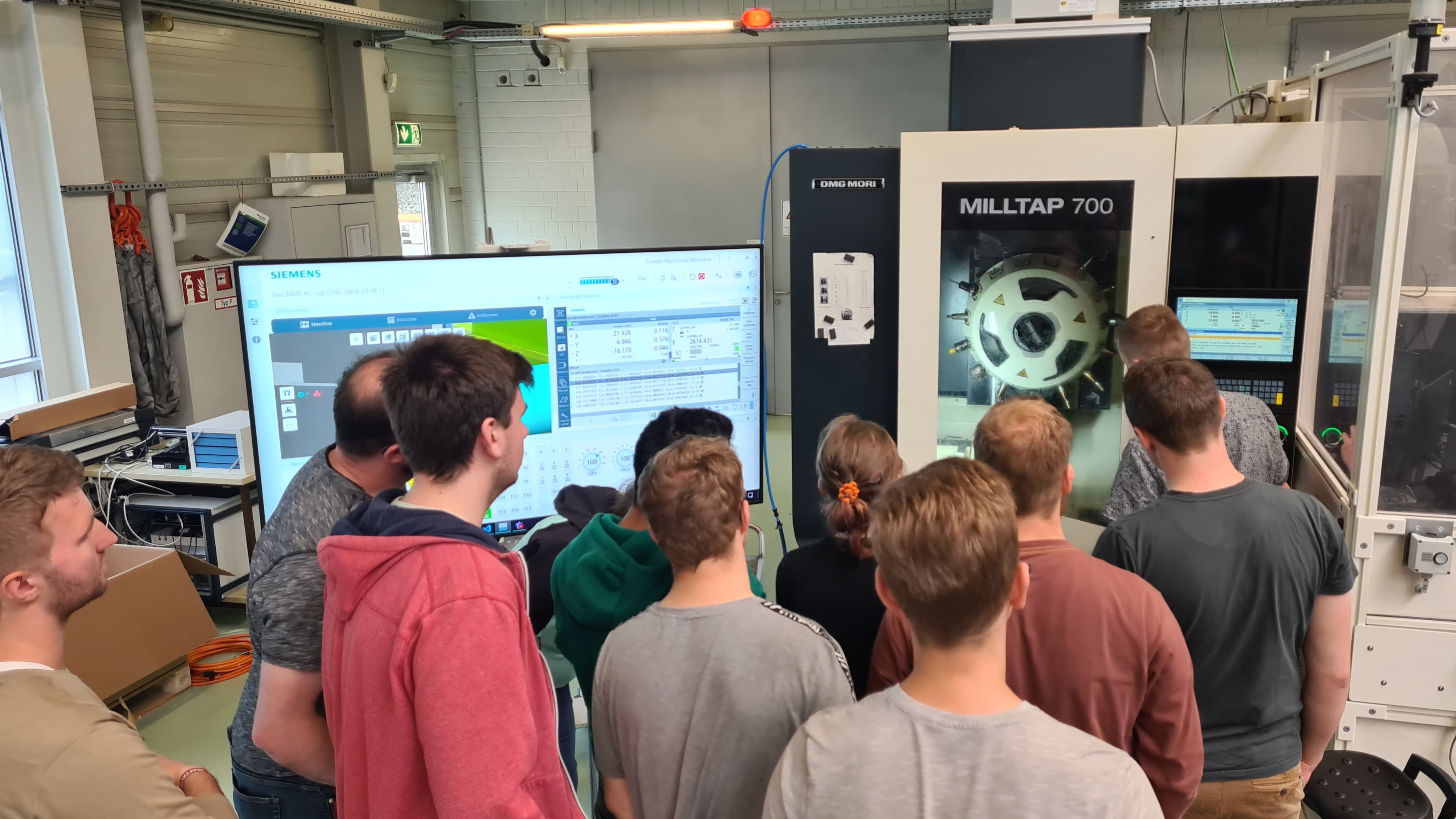 Exkursion von Mechatronik-Studenten der WHZ zur Siemens AG 