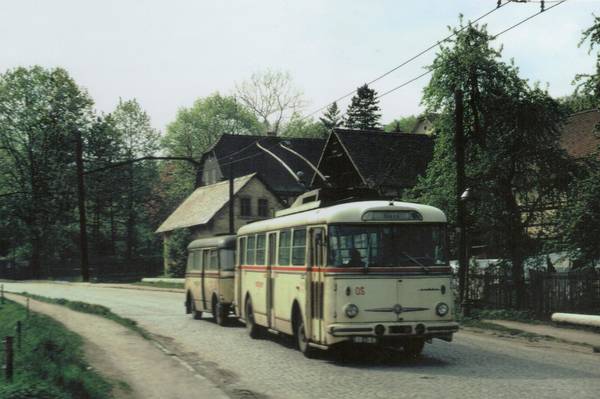 Foto: Historischer Oberleitungsbus im Alltagseinsatz.
