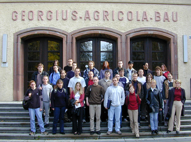 Gruppenfoto: Gruppe 2 / Studenten des Jahrgangs 2001