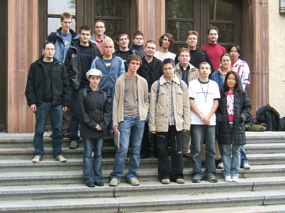 Gruppenfoto: Gruppe 2 / Studenten des Jahrgangs 2005
