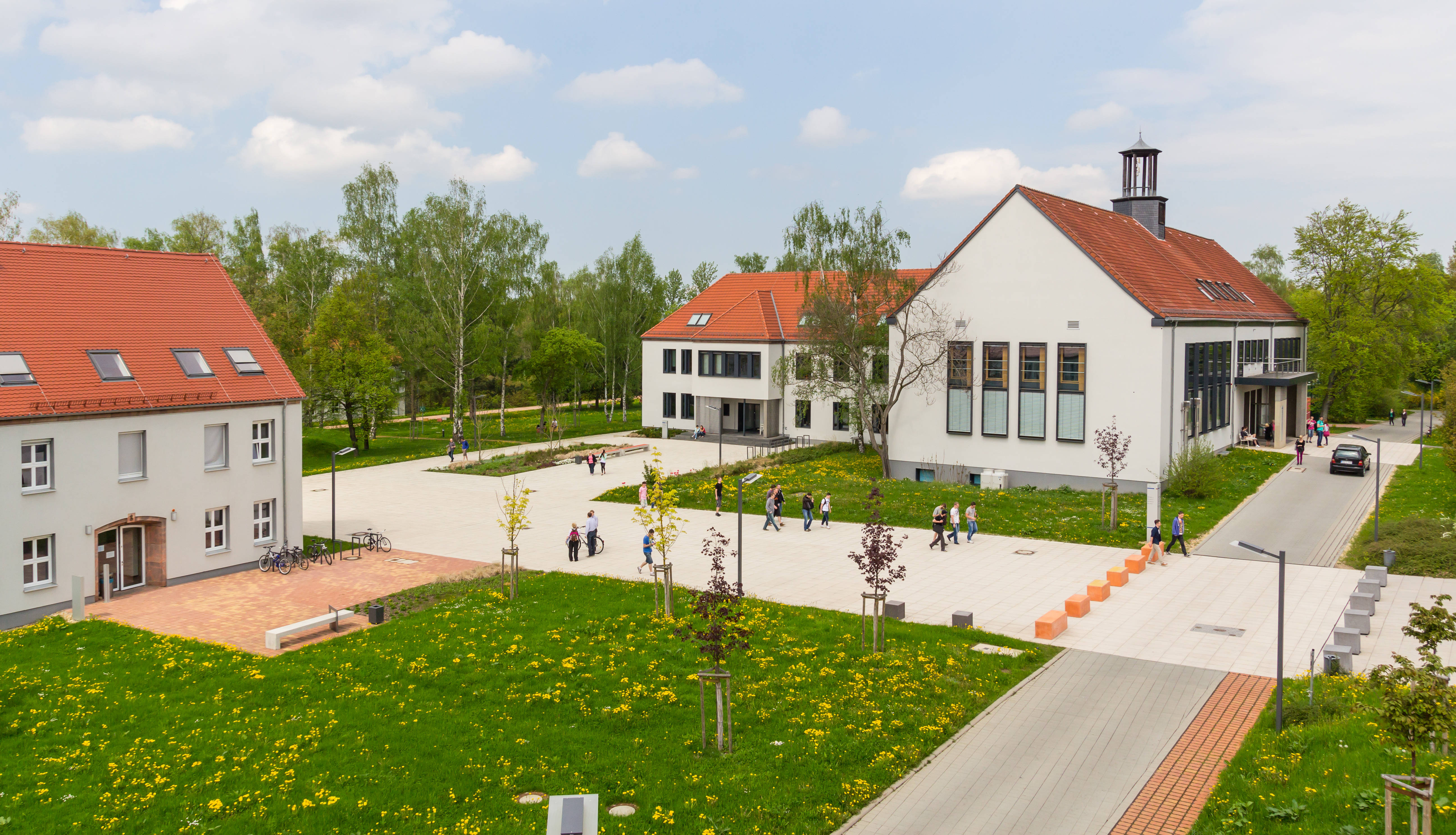 Foto: zwei Gebäude des Campus Scheffelberg der WHZ
