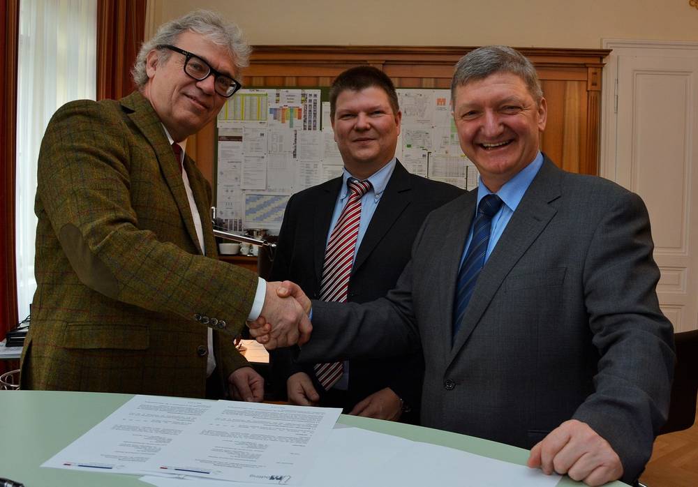 Unterzeichnung des Kooperationsvertrages mit der HTL Mödling.