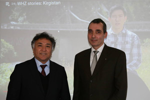Der kirgisische Botschafter Erines Otorbaev und WHZ-Prorektor Prof. Christian Busch.