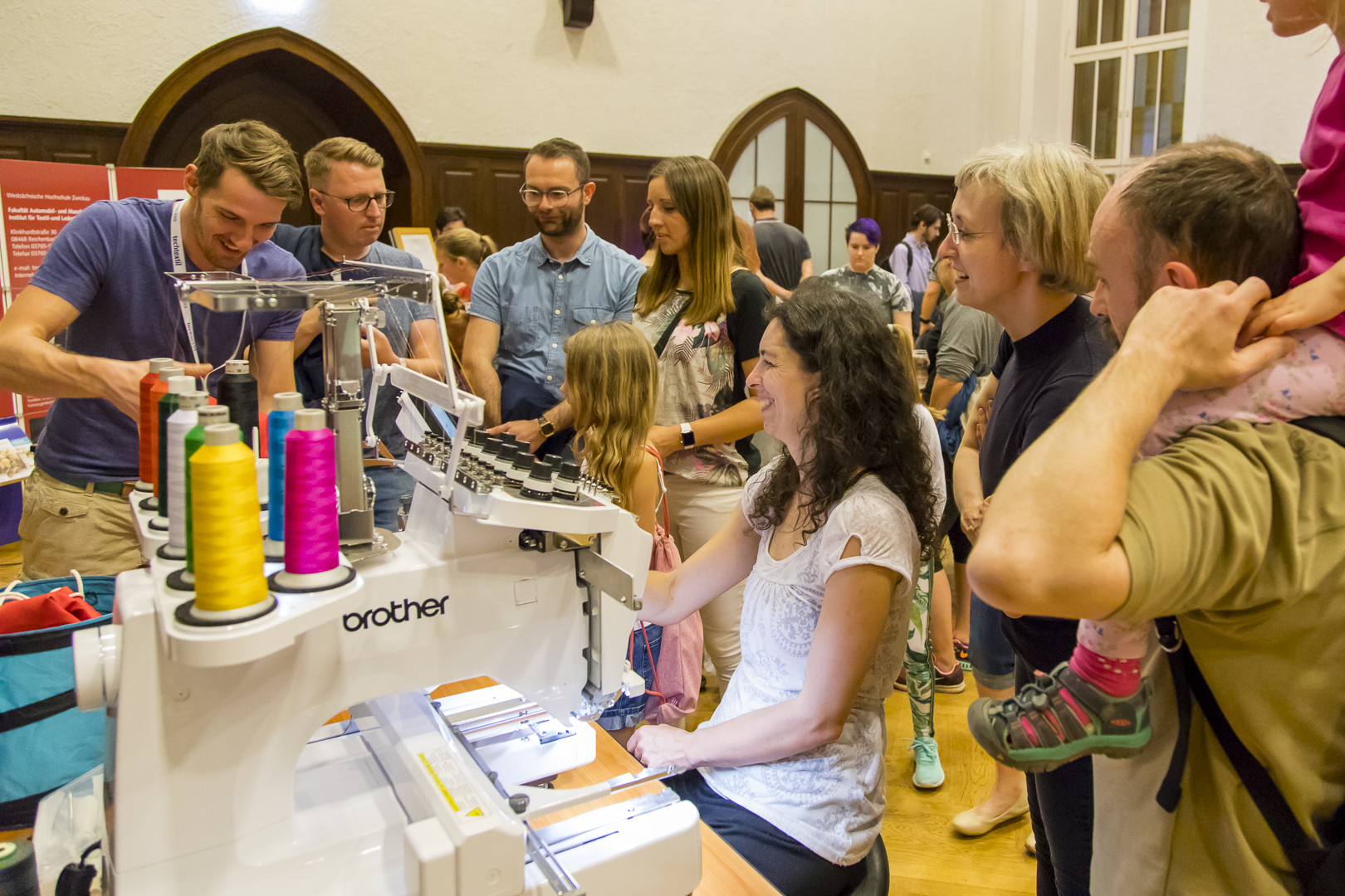 Präsentation des Instituts für Textil- und Ledertechnik zur Langen Nacht der Technik 