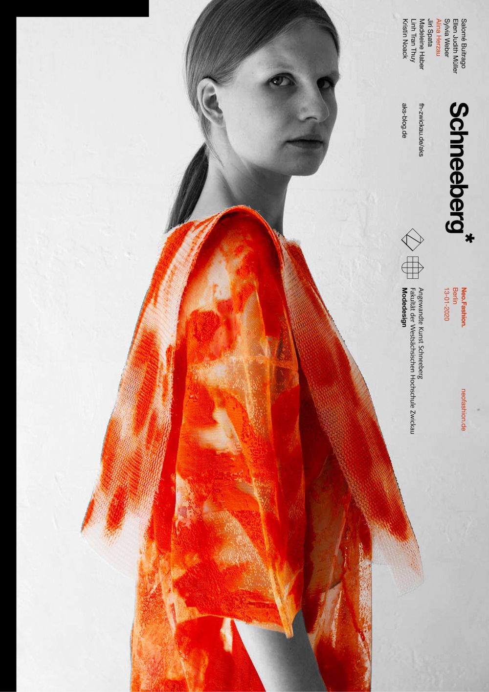 Plakat: Ein Model stehend mit einem Kleid. Werbung für die Neo Fashion Messe Berlin 2020.